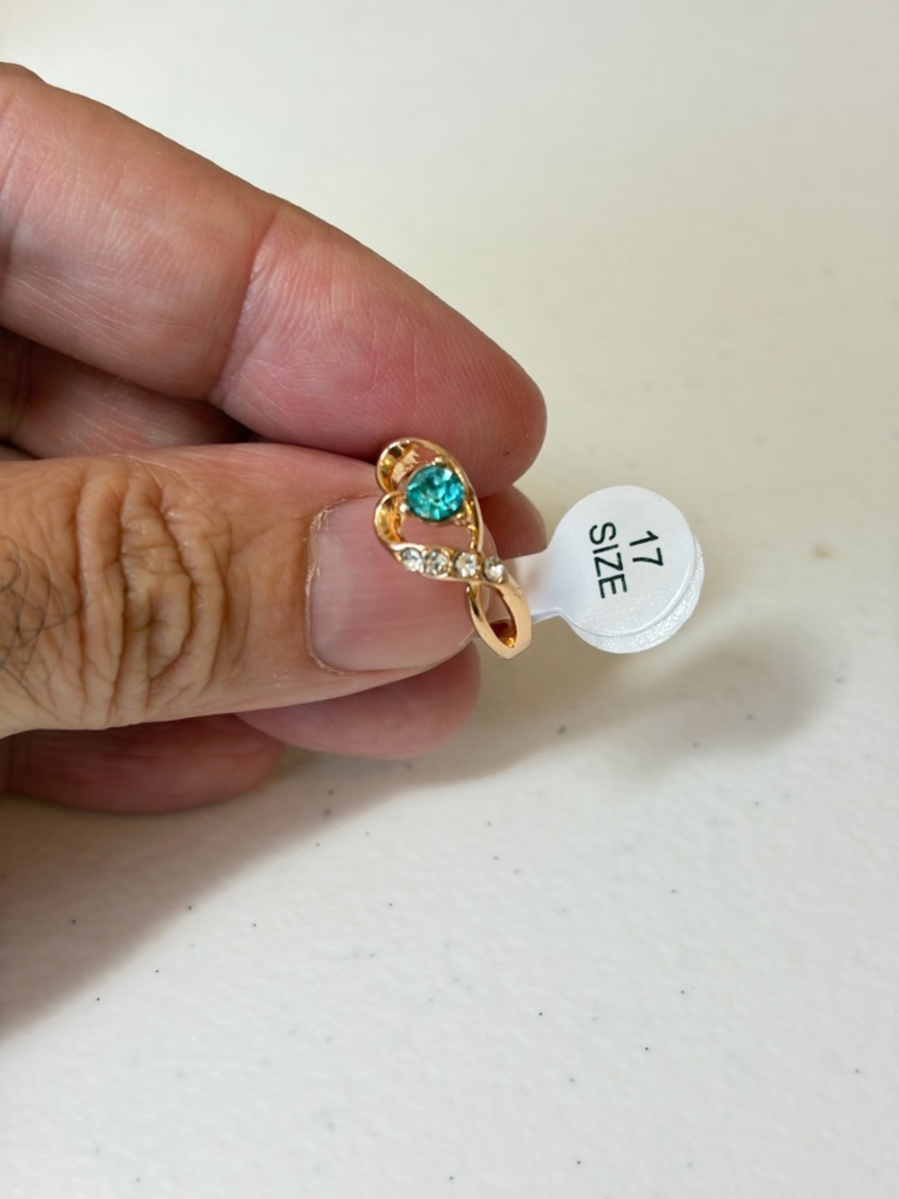 Elegant Gold and Blue Stone Ring. - Picture 3 of 7